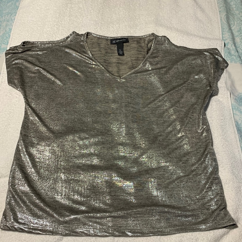 INC Cold Shoulder Top, Size LP, Silver